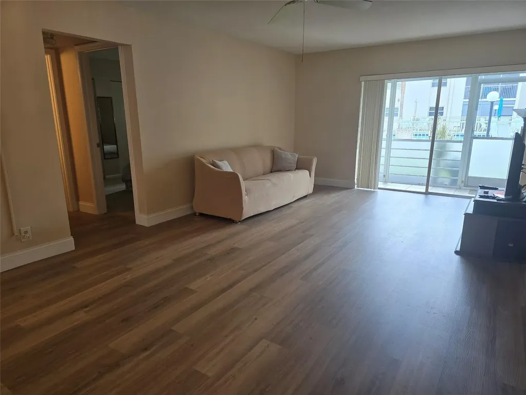 1428 SE 4th Avenue Deerfield Beach FL 33441