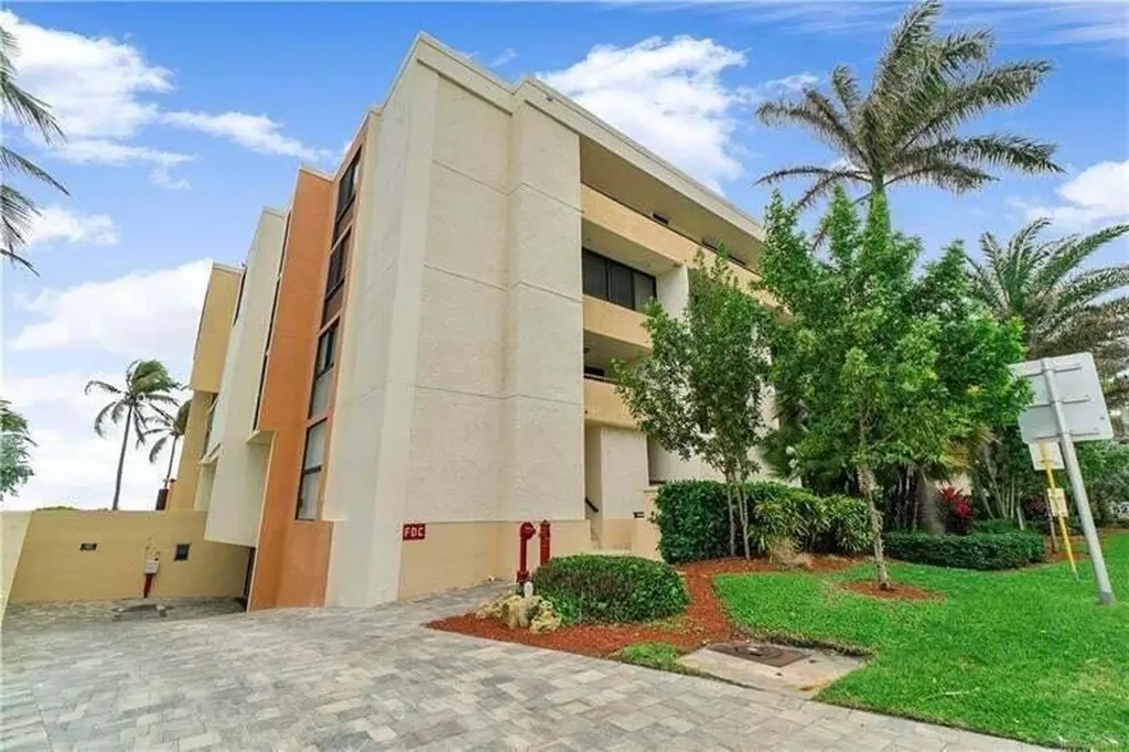 520 N Ocean Boulevard Pompano Beach FL 33062
