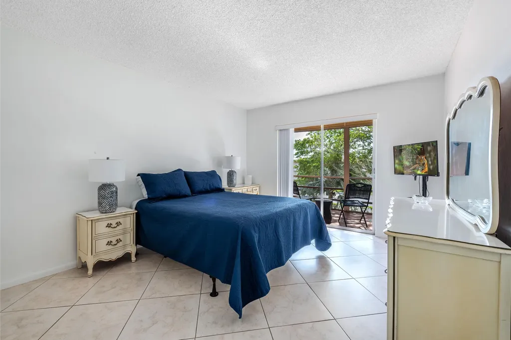 2615 Garden Drive N Lake Worth FL 33461