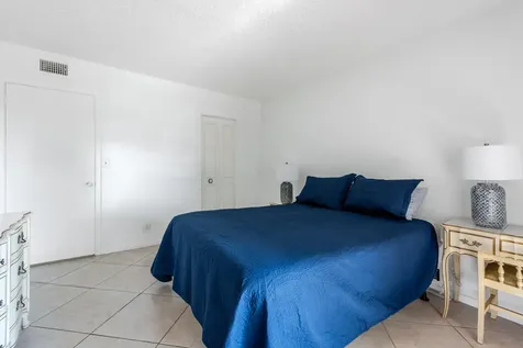 2615 Garden Drive N Lake Worth FL 33461