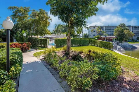 2615 Garden Drive N Lake Worth FL 33461