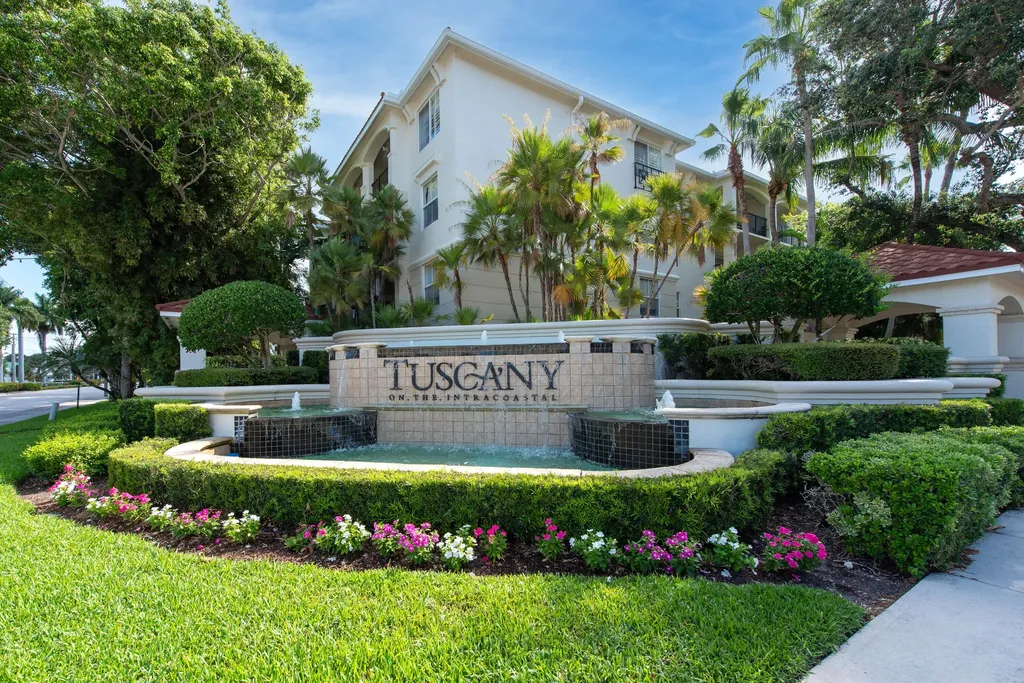 1106 Tuscany Way Boynton Beach FL 33435
