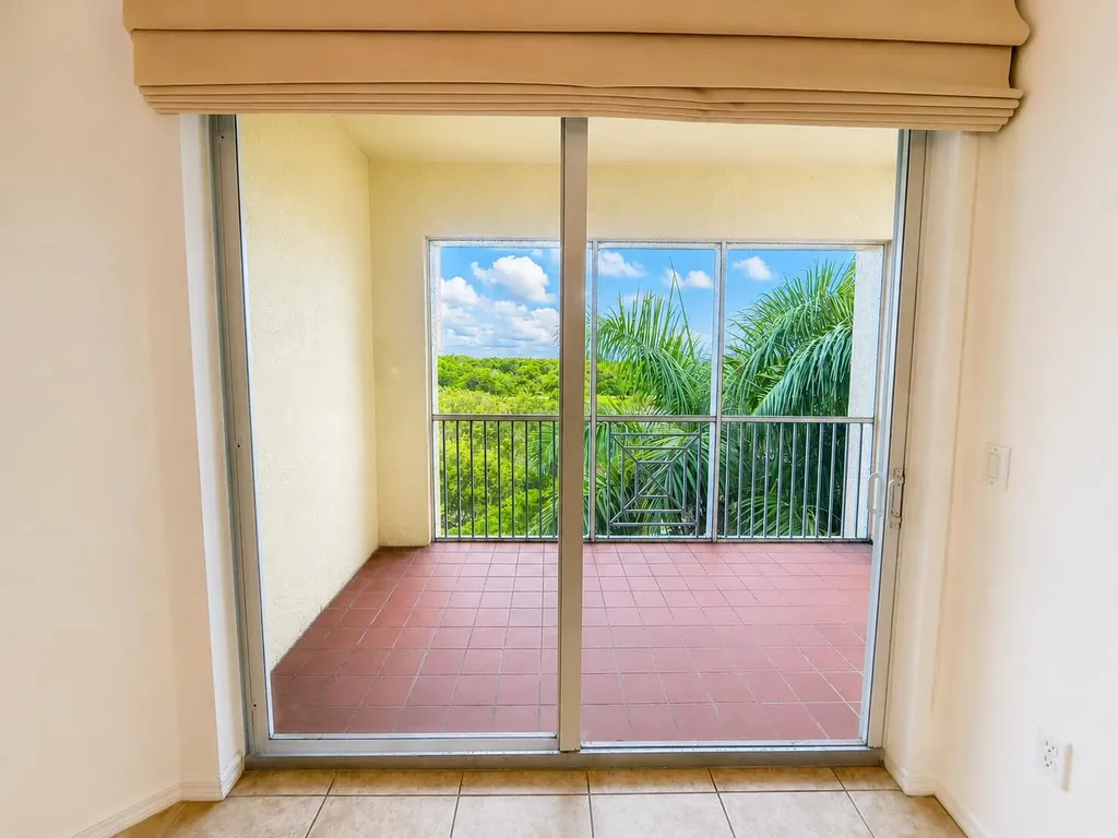 3600 Oaks Clubhouse Drive Pompano Beach FL 33069