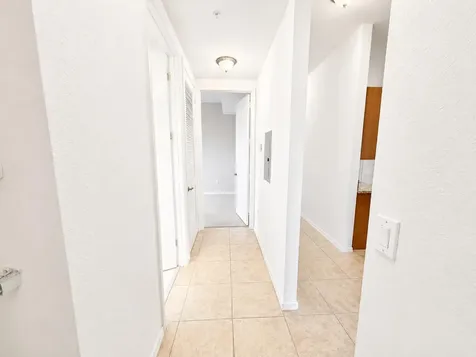 3600 Oaks Clubhouse Drive Pompano Beach FL 33069