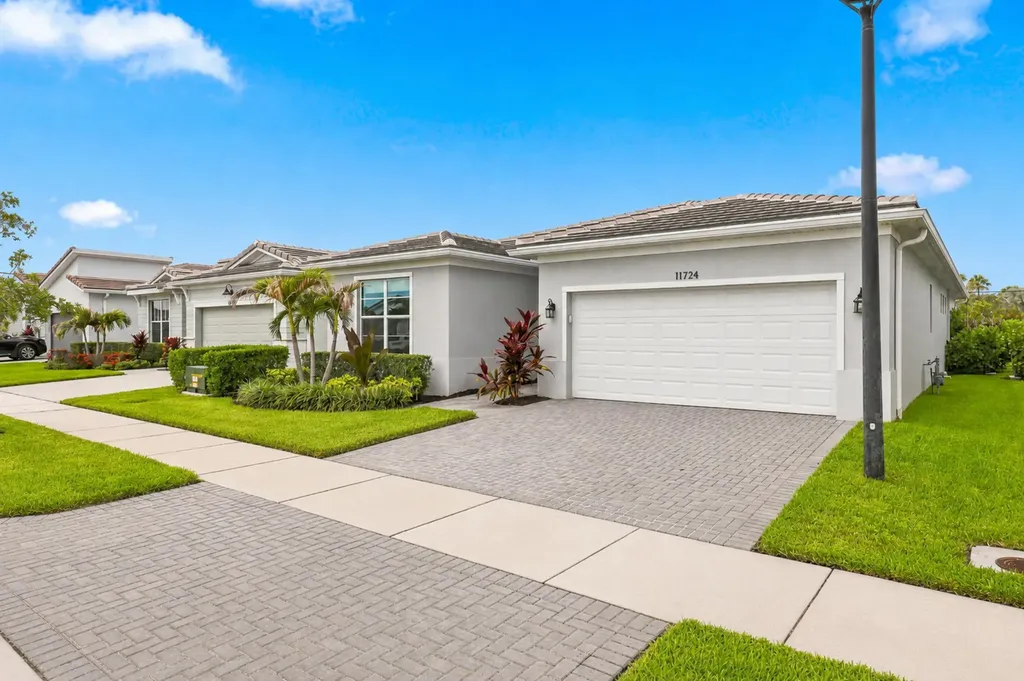 11724 SW Aquila Way Port St Lucie FL 34987