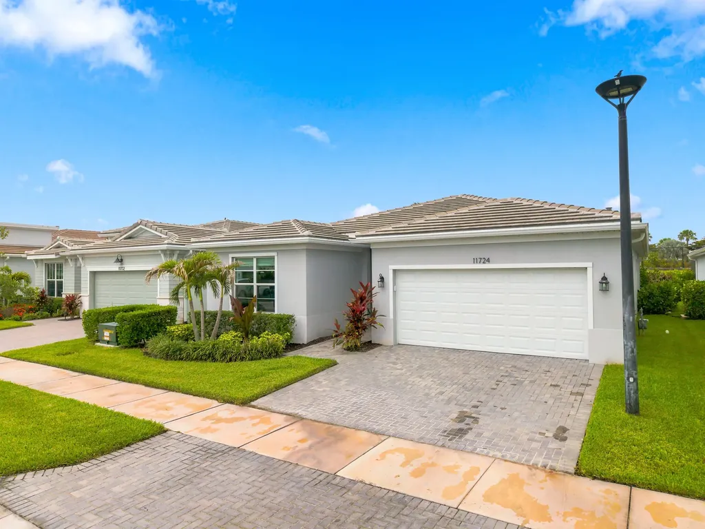 11724 SW Aquila Way Port St Lucie FL 34987