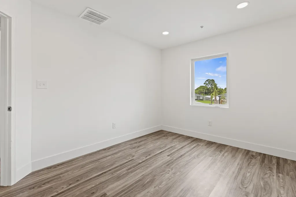 4498 SW Port Saint Lucie Boulevard Port St Lucie FL 34953
