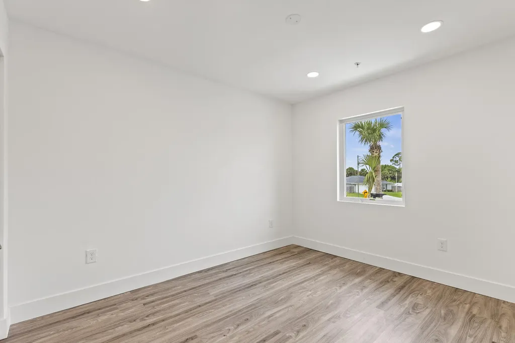 4498 SW Port Saint Lucie Boulevard Port St Lucie FL 34953