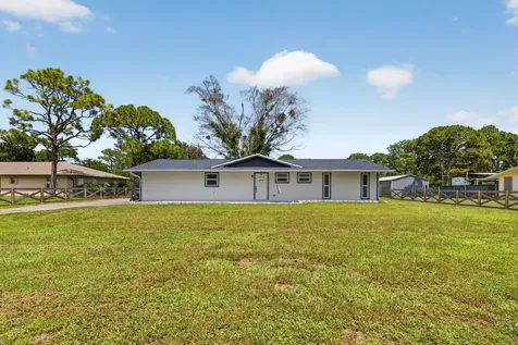 5912 Pinetree Drive Fort Pierce FL 34982