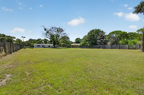 5912 Pinetree Drive Fort Pierce FL 34982