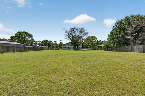5912 Pinetree Drive Fort Pierce FL 34982