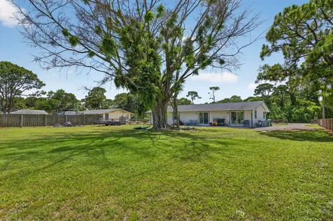5912 Pinetree Drive Fort Pierce FL 34982