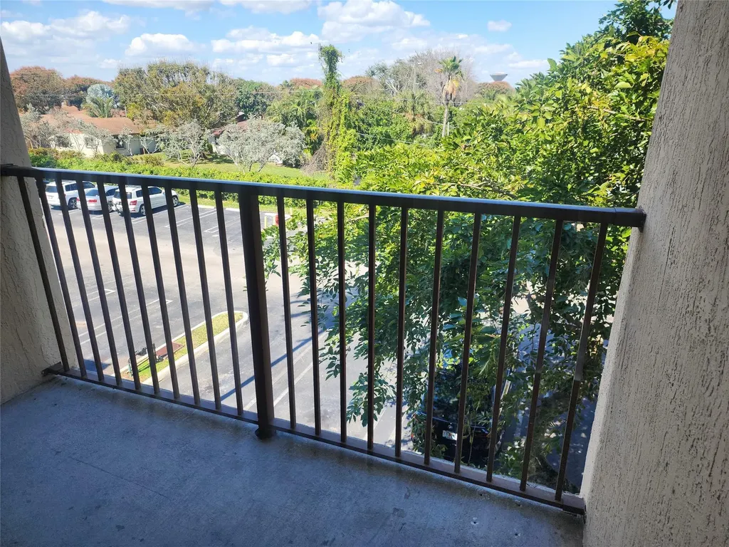 317 Villa Circle Boynton Beach FL 33435