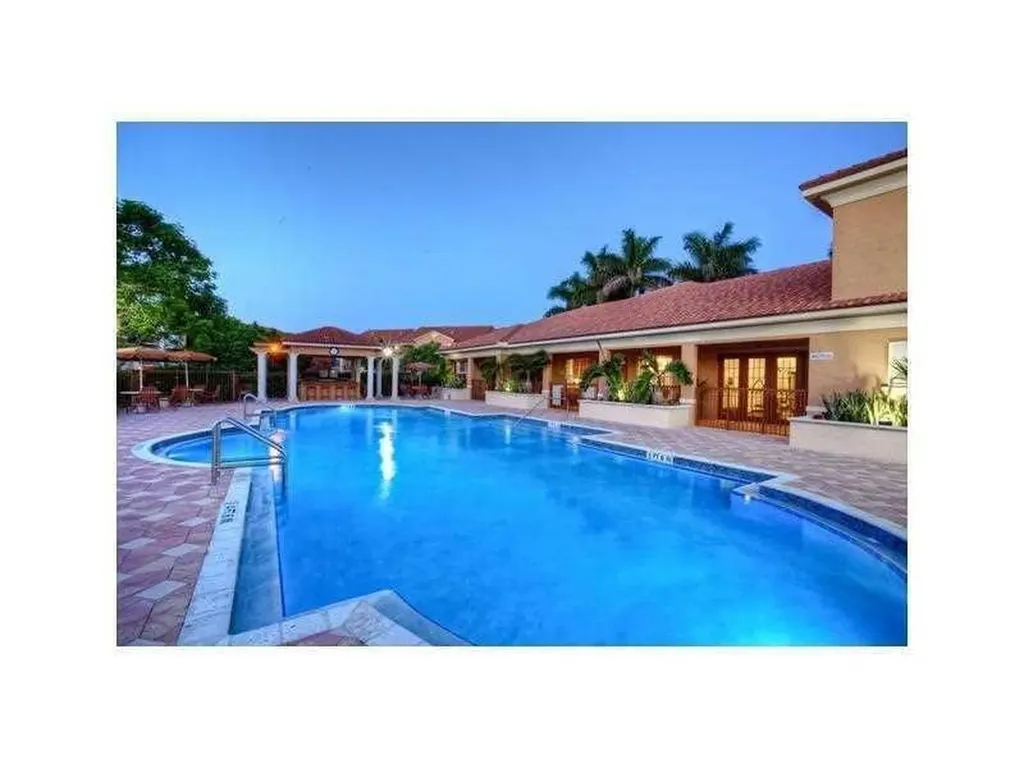 317 Villa Circle Boynton Beach FL 33435