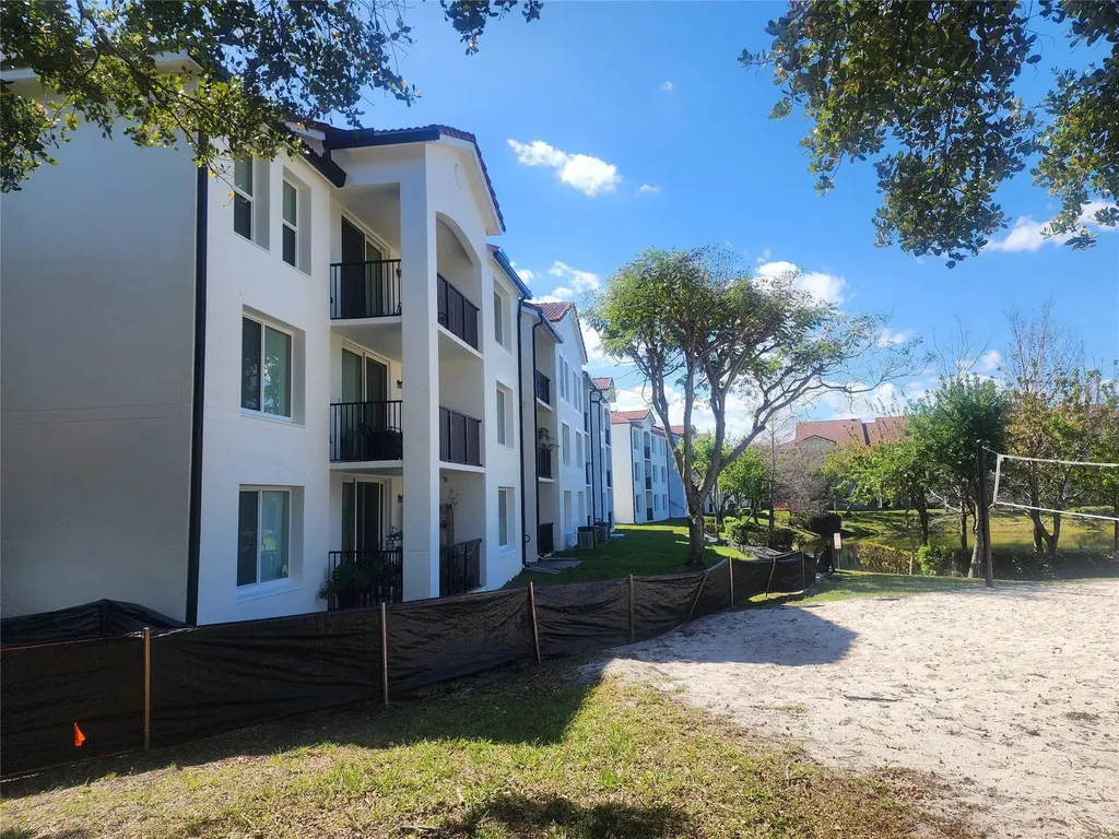 317 Villa Circle Boynton Beach FL 33435
