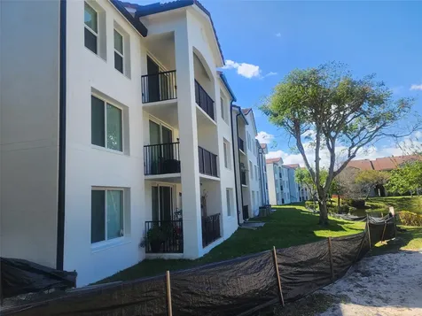 317 Villa Circle Boynton Beach FL 33435