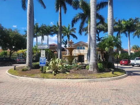 317 Villa Circle Boynton Beach FL 33435