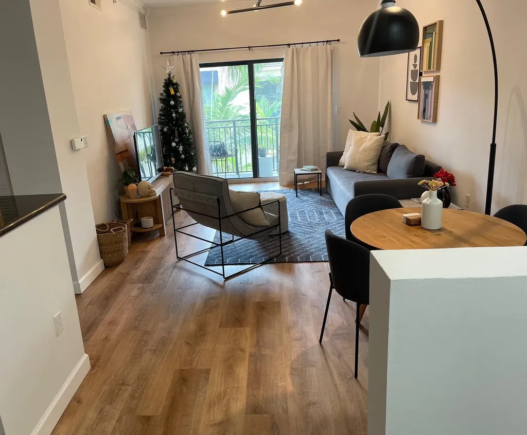 4905 Midtown Lane Palm Beach Gardens FL 33418
