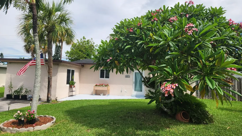 1411 W River Drive Margate FL 33063