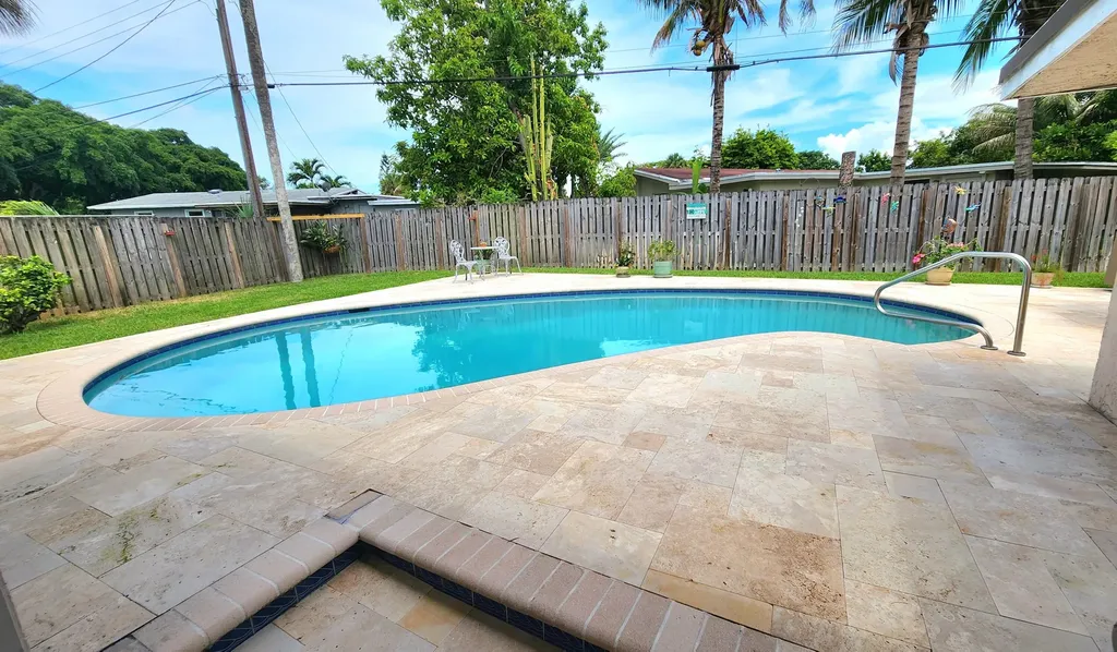 1411 W River Drive Margate FL 33063