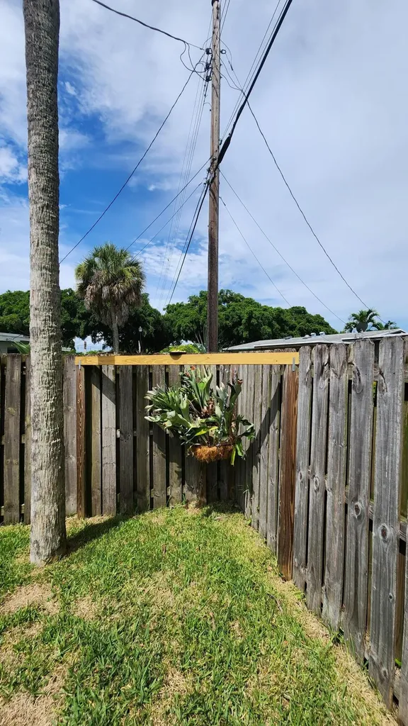 1411 W River Drive Margate FL 33063