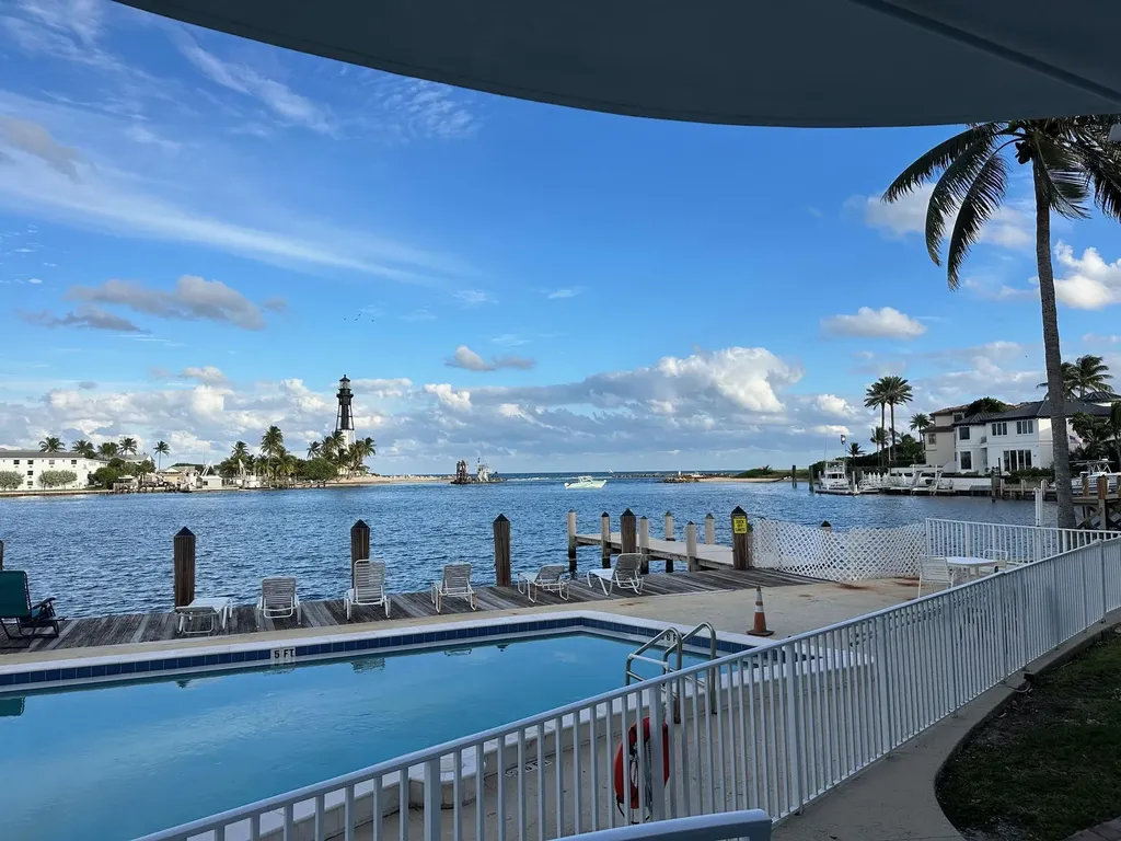 2508 Bay Drive Pompano Beach FL 33062