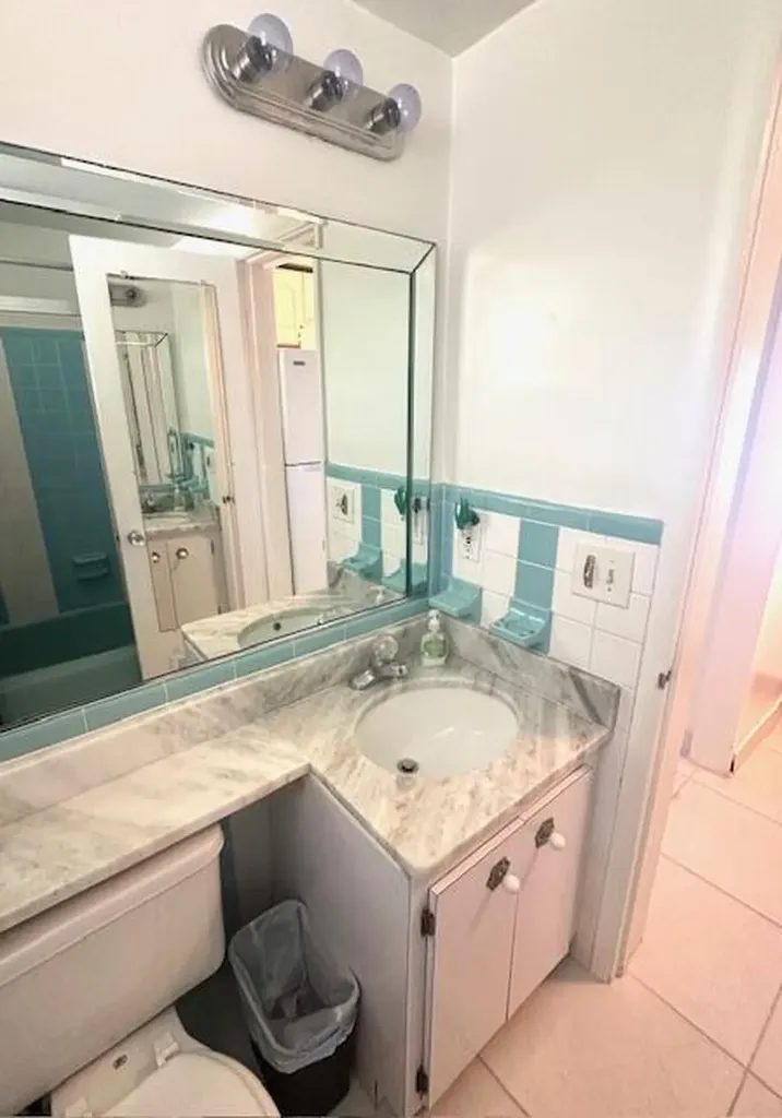 2508 Bay Drive Pompano Beach FL 33062