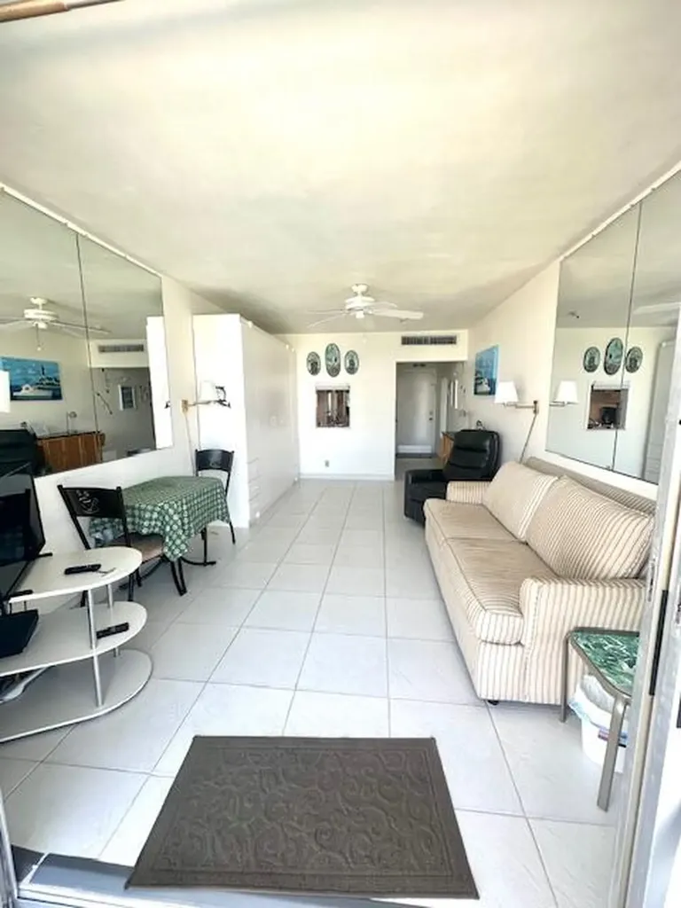 2508 Bay Drive Pompano Beach FL 33062