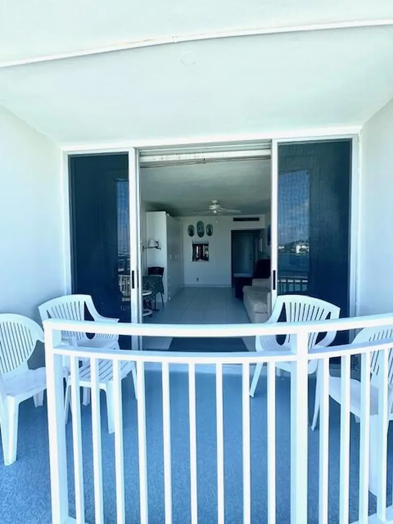2508 Bay Drive Pompano Beach FL 33062