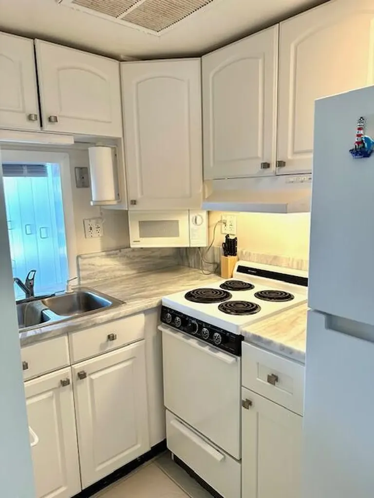 2508 Bay Drive Pompano Beach FL 33062