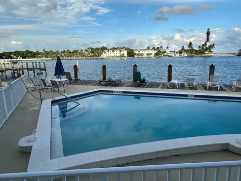 2508 Bay Drive Pompano Beach FL 33062