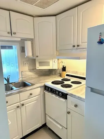 2508 Bay Drive Pompano Beach FL 33062