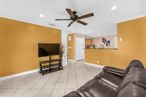 6724 Country Winds Cove Lake Worth FL 33463