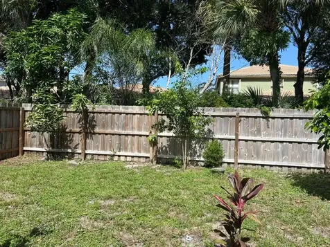 6724 Country Winds Cove Lake Worth FL 33463