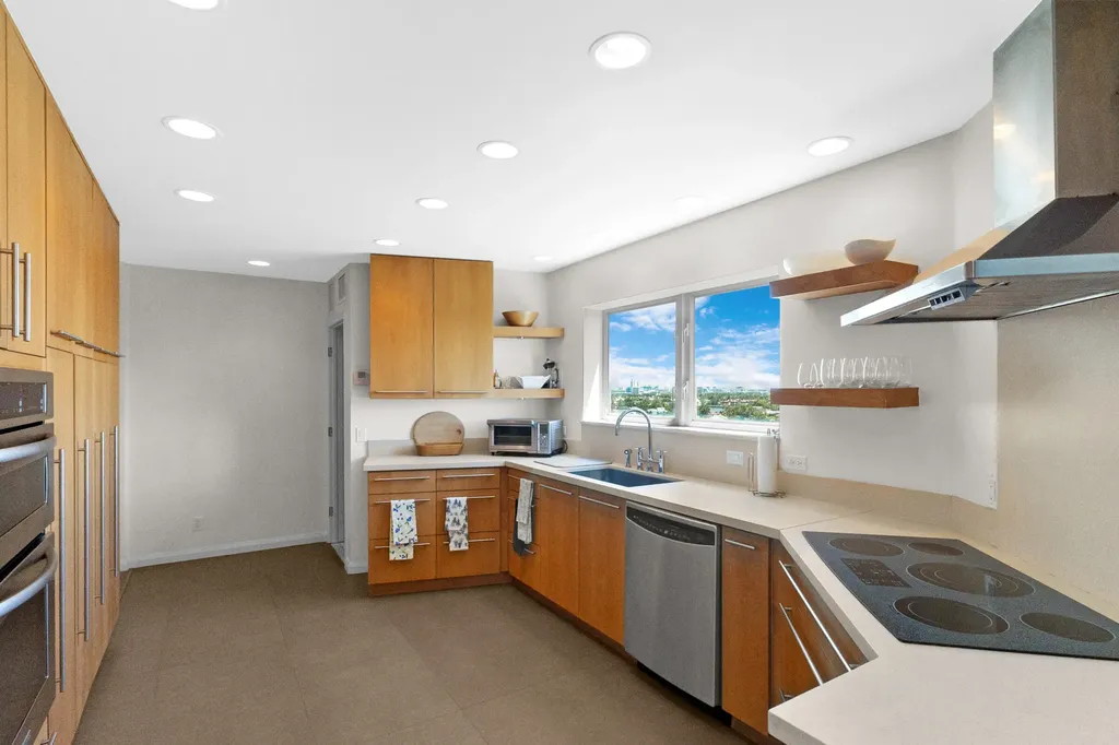 333 Sunset Drive Fort Lauderdale FL 33301