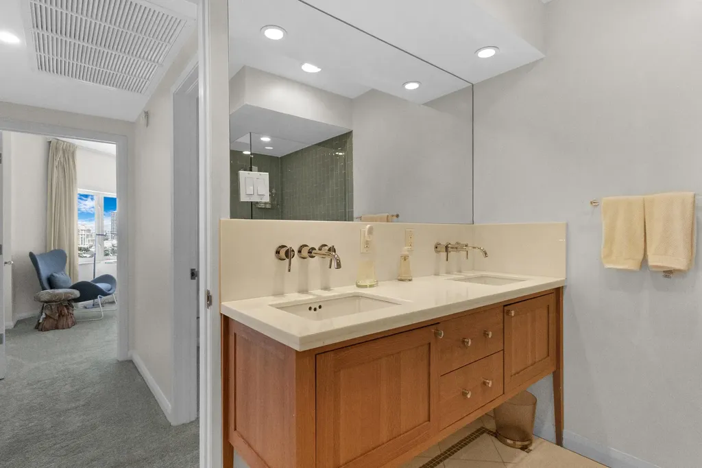333 Sunset Drive Fort Lauderdale FL 33301