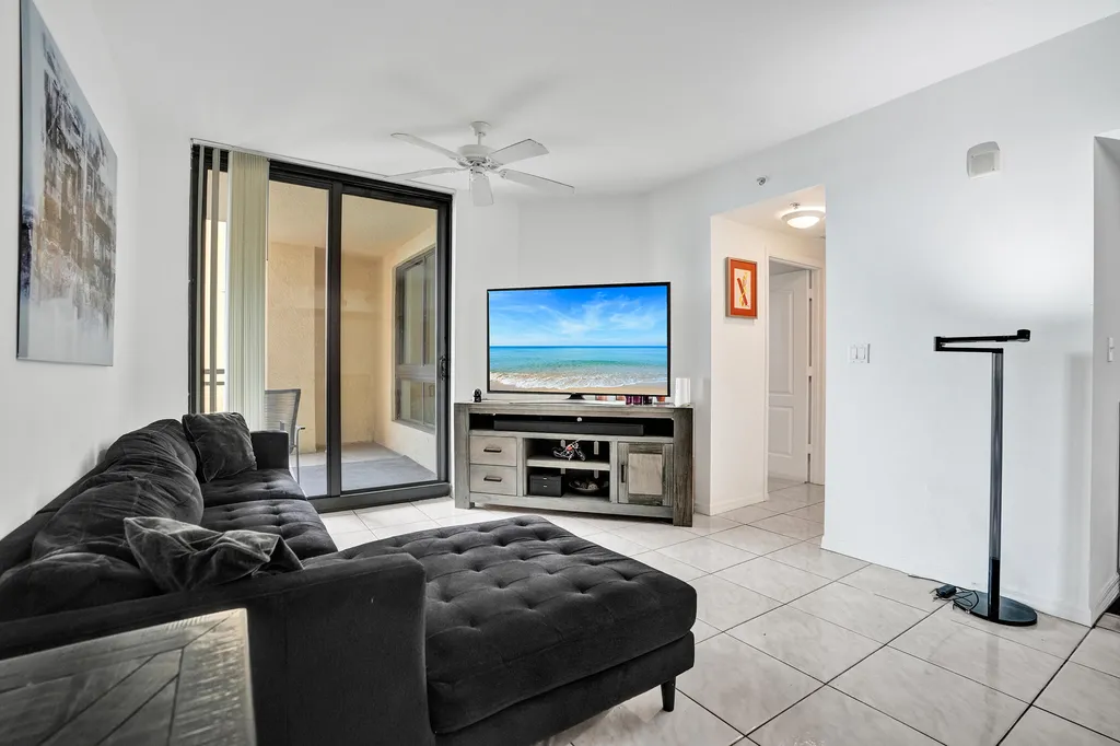100 N Federal Highway Fort Lauderdale FL 33301