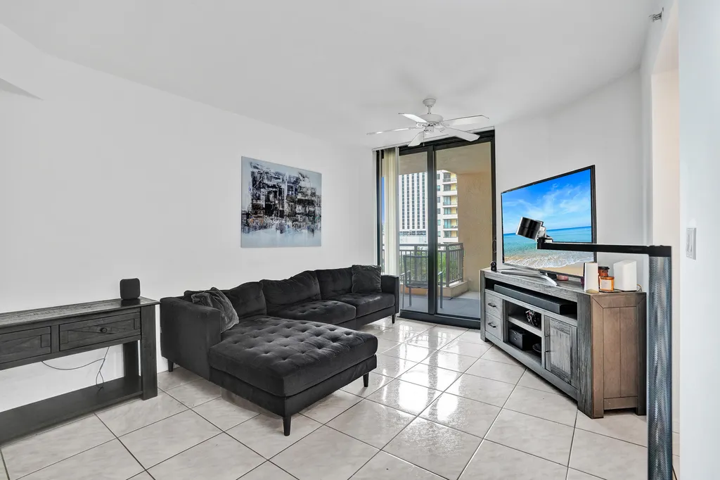 100 N Federal Highway Fort Lauderdale FL 33301