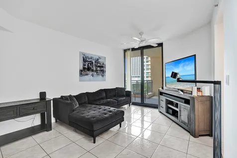 100 N Federal Highway Fort Lauderdale FL 33301