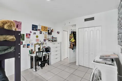 100 N Federal Highway Fort Lauderdale FL 33301