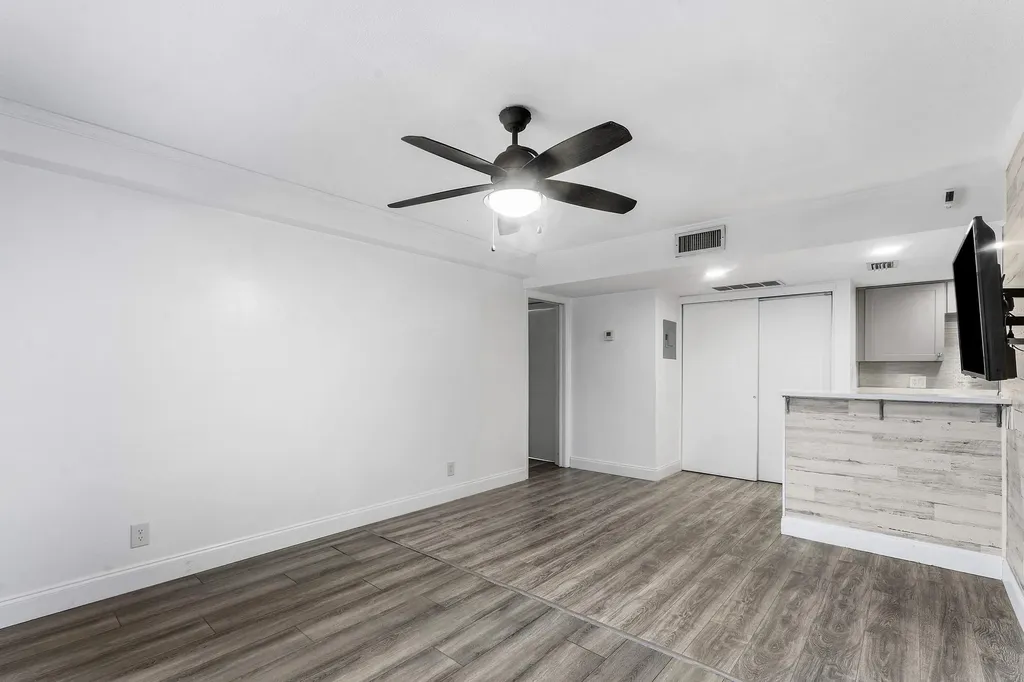 612 Executive Center Drive West Palm Beach FL 33401