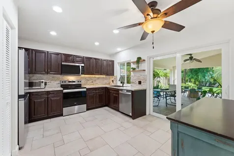 10237 NW 31st Street Coral Springs FL 33065