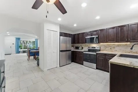 10237 NW 31st Street Coral Springs FL 33065
