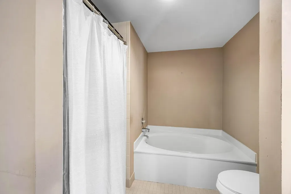 3 Stratford Drive E Boynton Beach FL 33436