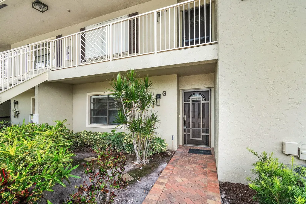 3 Stratford Drive E Boynton Beach FL 33436