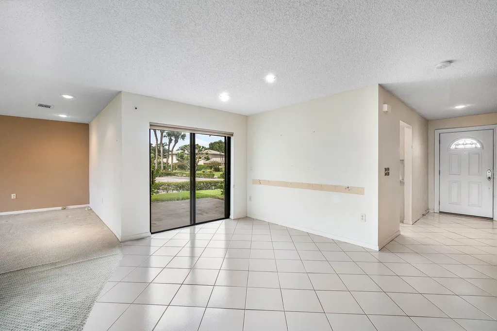 3 Stratford Drive E Boynton Beach FL 33436