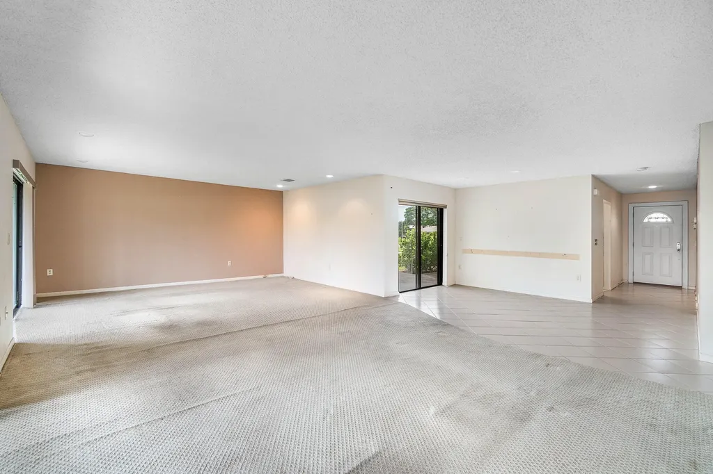 3 Stratford Drive E Boynton Beach FL 33436