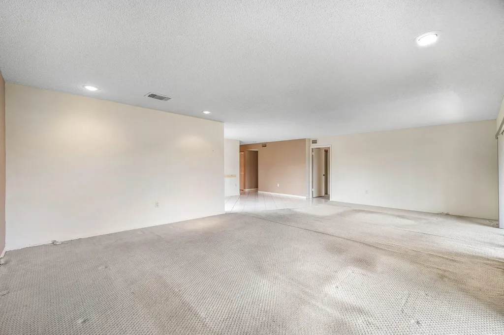 3 Stratford Drive E Boynton Beach FL 33436