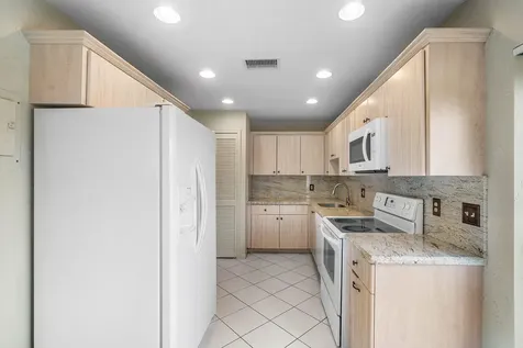 3 Stratford Drive E Boynton Beach FL 33436
