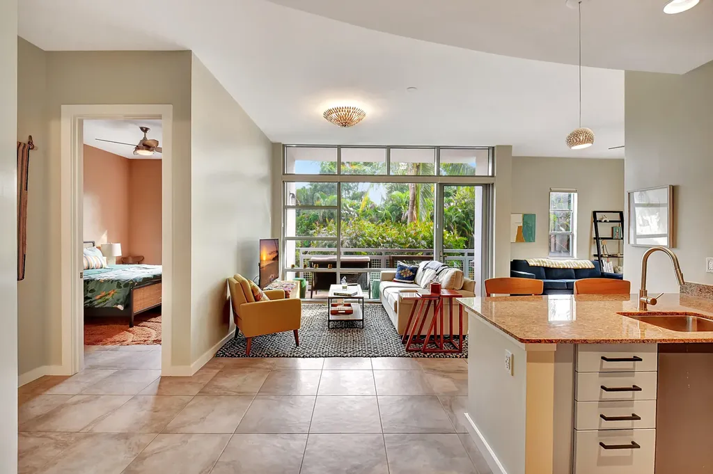 365 SE 6th Avenue Delray Beach FL 33483
